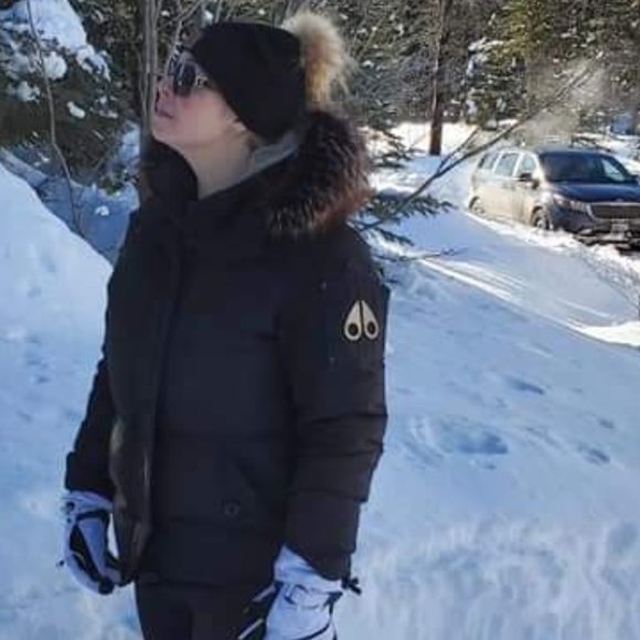 Moose Knuckles Jackets & Blazers - Like new Moose Jnuckles winter jacket